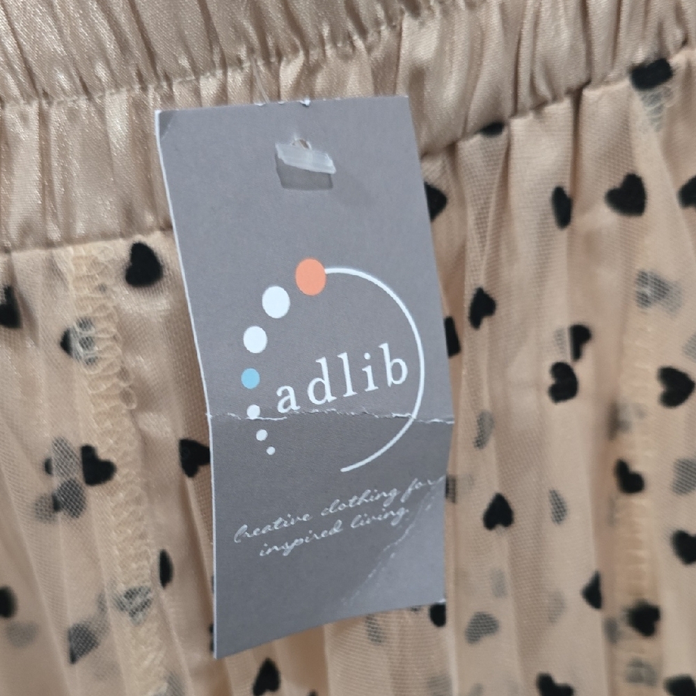 Adlib Beige Skirt with Black Heart Pattern - Picture 6 of 6